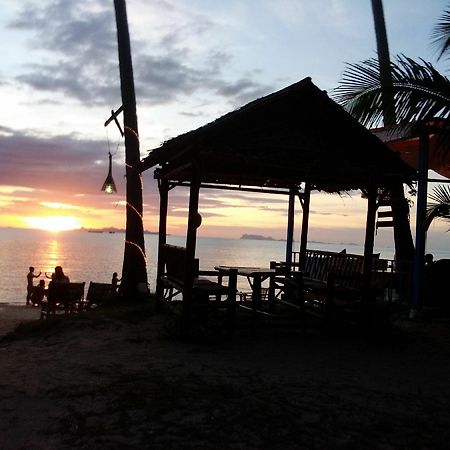 I Talay Beach Bar & Cottage Taling Ngam Exterior photo